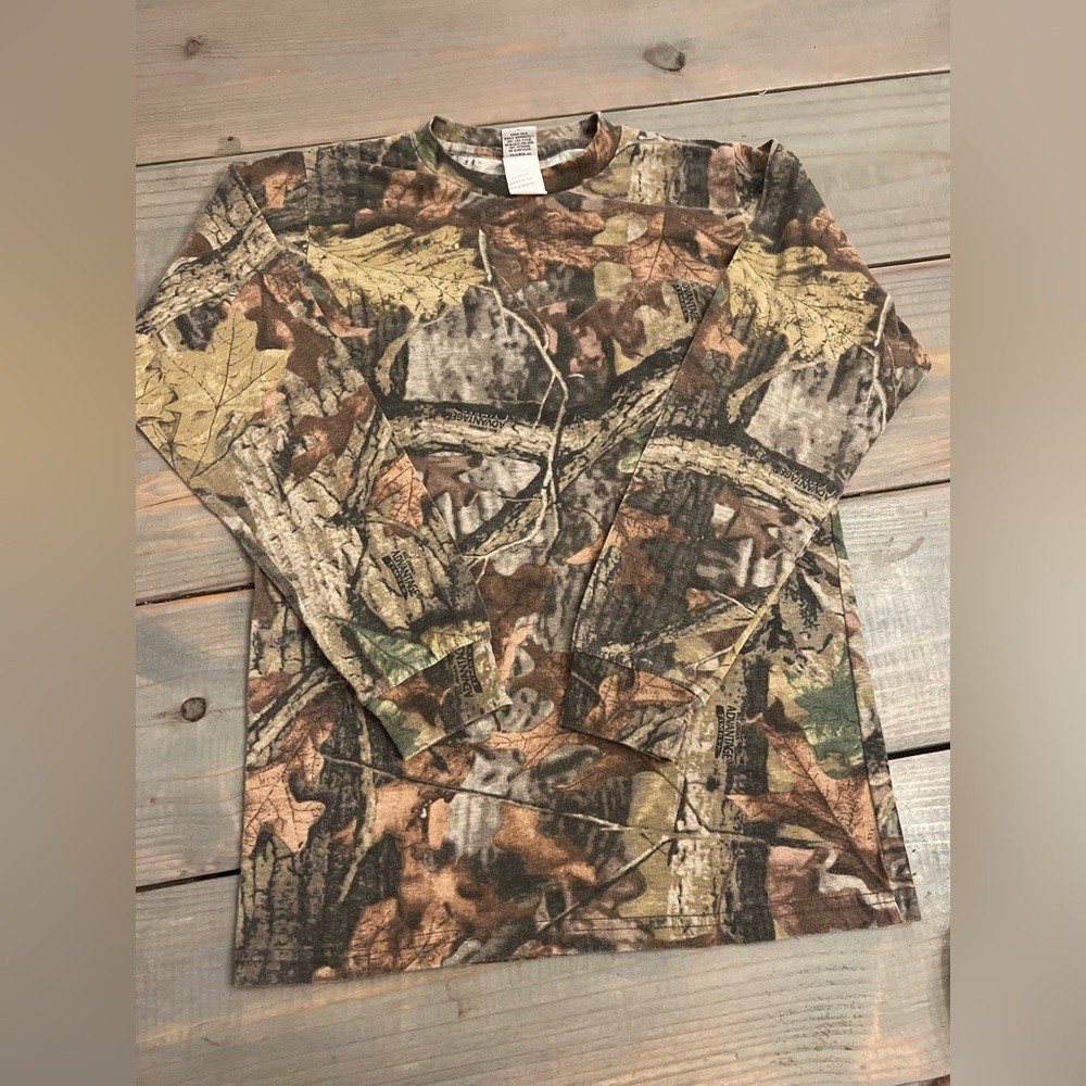 J. Tuohy’s Camoulflage Pullover Shirt Long Sleeve Boys Large